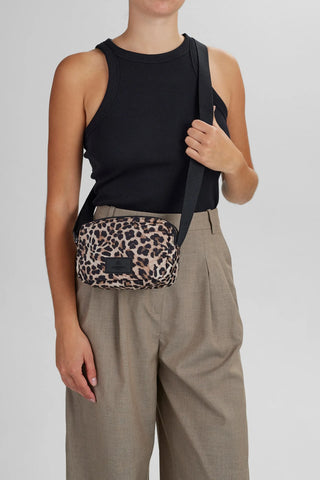 LessMBG Crossbody Leopard